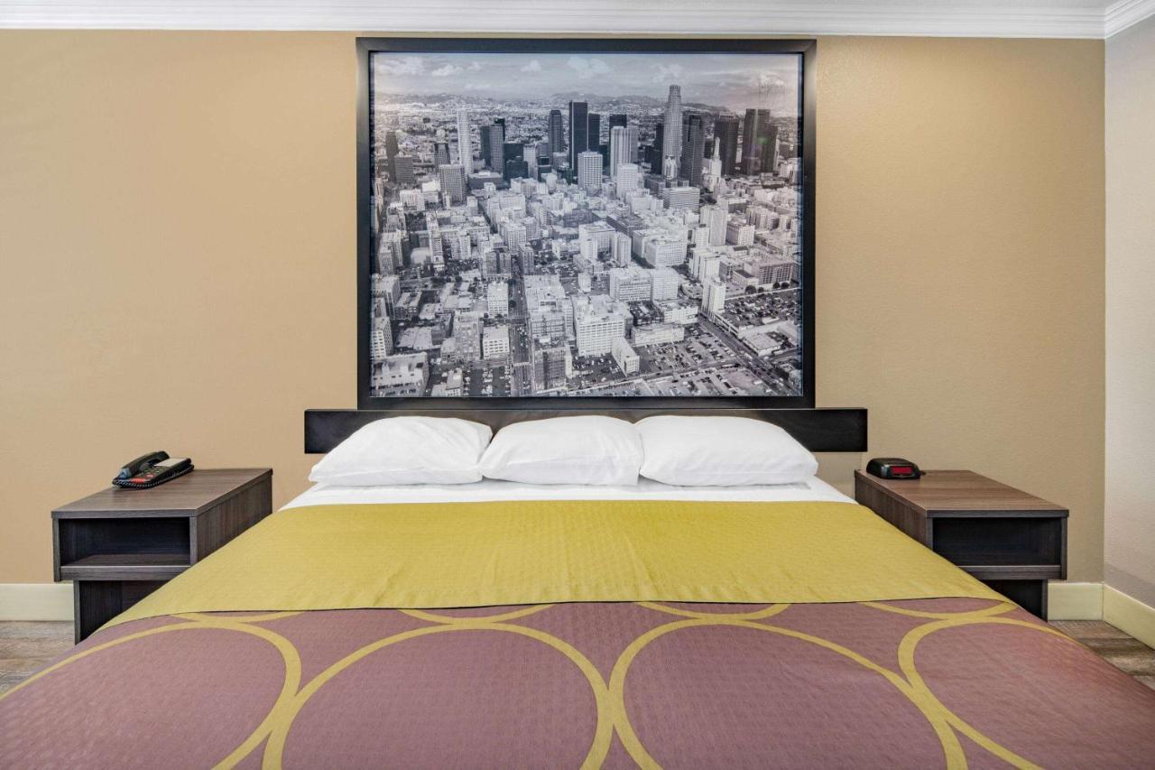 Мотель Super 8 By Wyndham North Hollywood Лос-Анджелес Екстер'єр фото