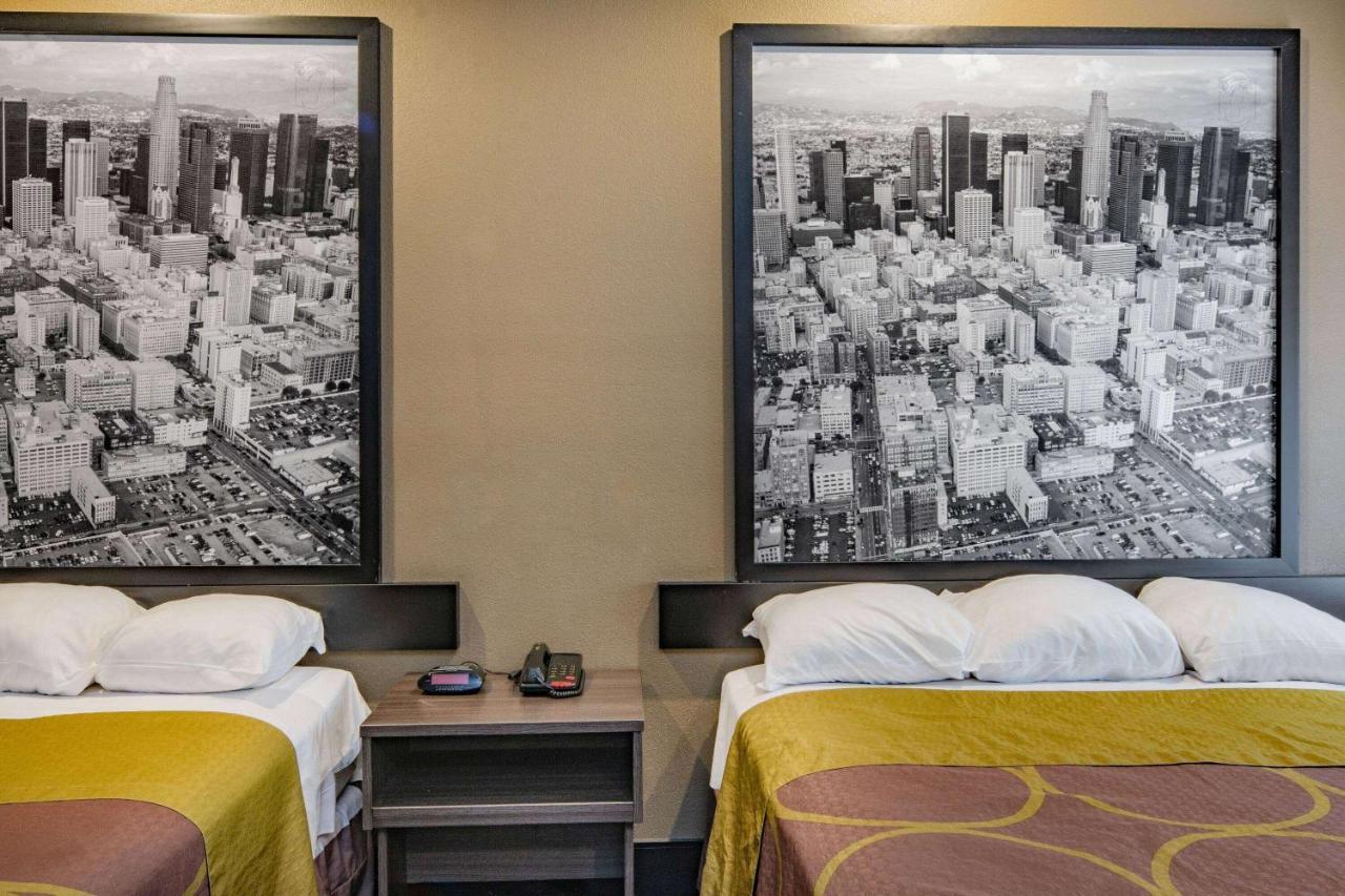 Мотель Super 8 By Wyndham North Hollywood Лос-Анджелес Екстер'єр фото