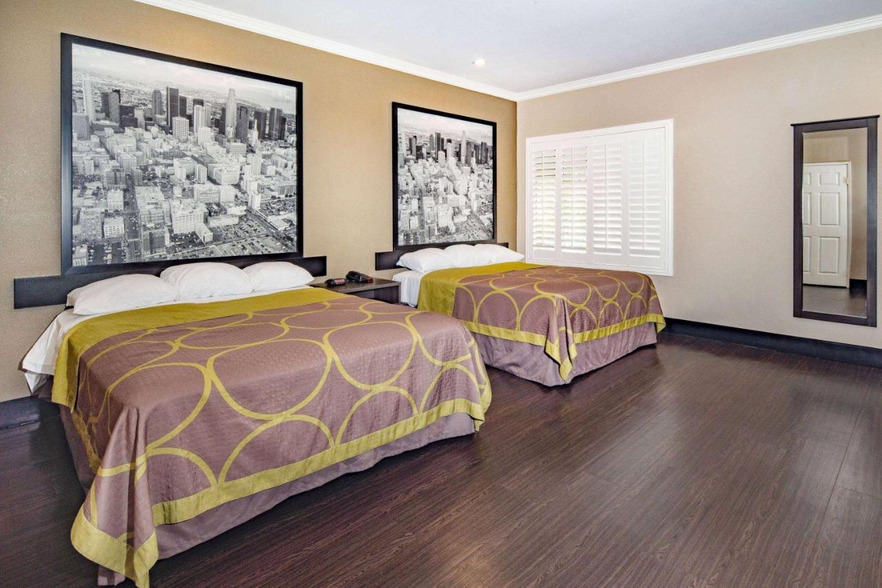 Мотель Super 8 By Wyndham North Hollywood Лос-Анджелес Екстер'єр фото